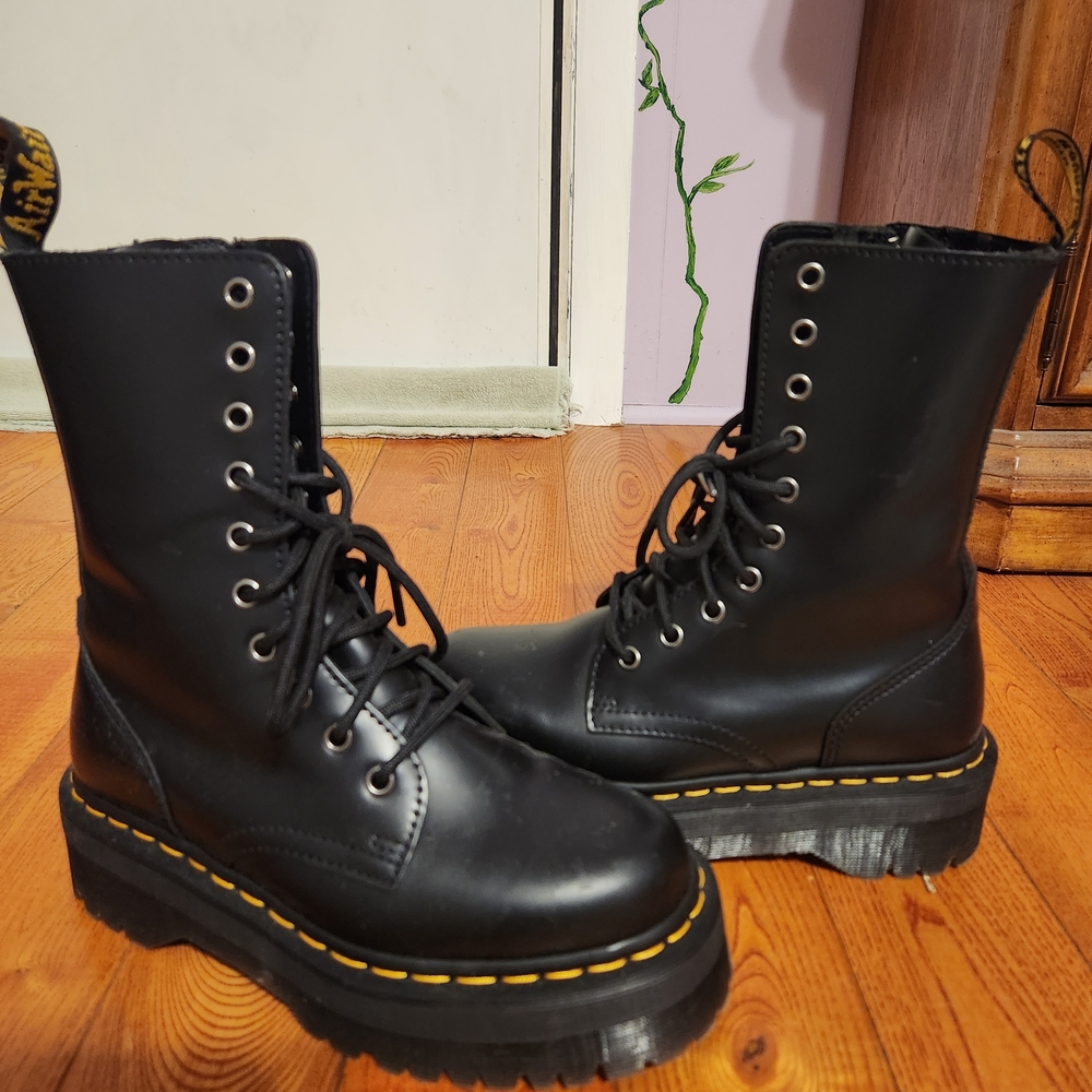 Dr. Martens 1460 Pascal Black Platform Boots